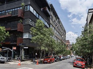 1 Bed Apartment in City & Suburban (Maboneng)