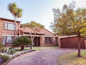 3 Bed Townhouse in Bromhof