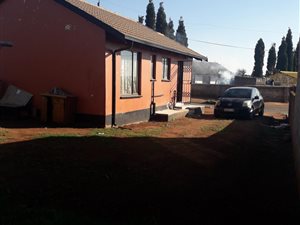 2 Bed House in Tembisa
