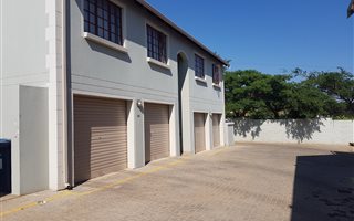 Bachelor apartment in Boardwalk Villas