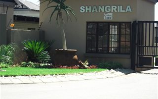 2 Bedroom Townhouse in Waterval East