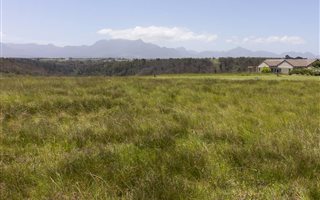 934 m² Land available in Oubaai and surrounds