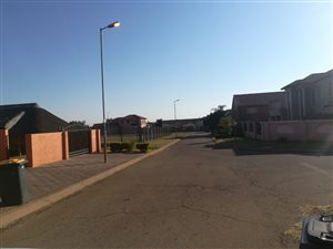 846 m² Land available in Chantelle