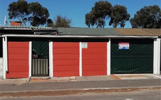 2 Bedroom House in Bonteheuwel