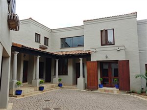 5 Bedroom House in Woodhill