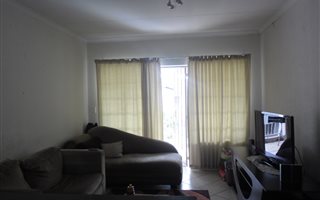 2 Bedroom Flat in Waterval East