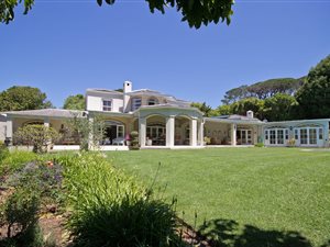 5 Bed House in Constantia