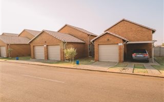 3 Bedroom House in Amandasig