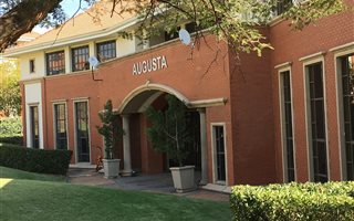 90 m² Commercial space in Bryanston