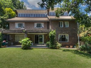5 Bed House in Highlands North