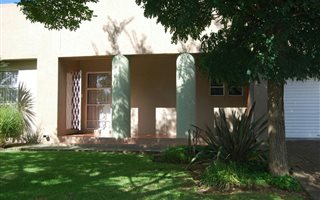 4 Bedroom House in La Provence