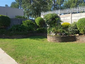 4 Bed House in Dan Pienaarville