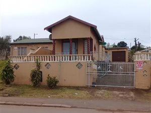 3 Bed Simplex in Shastri Park