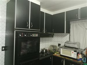 4 Bed House in Chatsworth Central