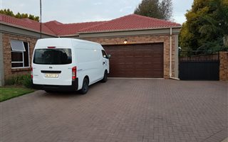 3 Bedroom House in Van Riebeeck Park