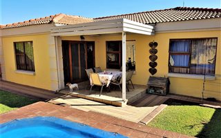 3 Bedroom Simplex in Greenhills