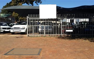 Commercial space in Sinoville