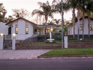 5 Bed House in Die Rand