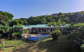4 Bedroom House in Athlone Park