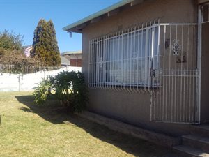 4 Bed House in South Hills