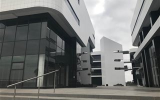 1360 m² Office Space in Irene