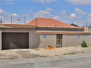 3 Bed House in Newlands