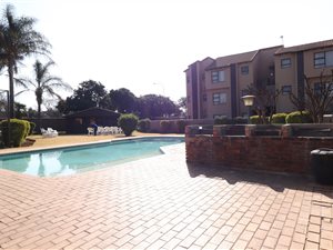 2 Bed Apartment in Lakefield