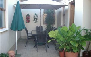 3 Bedroom Townhouse in Woodland Hills