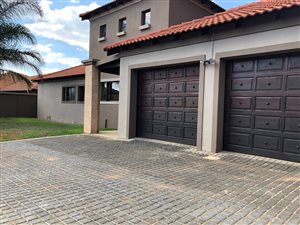 3 Bed Townhouse in Wilkoppies