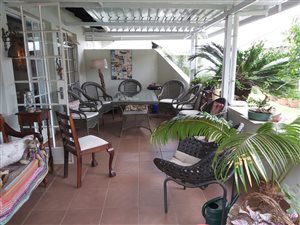 2 Bed Townhouse in Die Hoewes