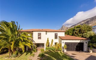 4 Bedroom House in Silvertree Estate