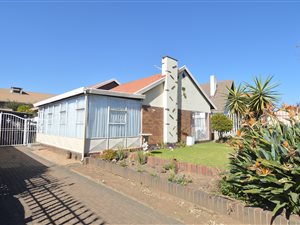 4 Bed House in Towerby