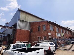 3000 m² Commercial space in Lea Glen