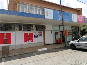 1900 m² Retail Space in Brenthurst