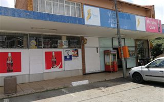 1900 m² Retail Space in Brenthurst