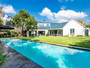 6 Bed House in Inanda
