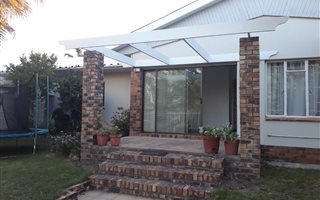3 Bedroom House in Vrykyk