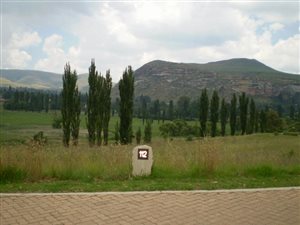 700 m² Land available in Clarens