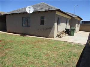 3 Bed House in Protea Glen