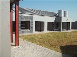 3 Bedroom House in Midstream Ridge Estate