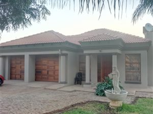 3 Bed House in Claremont
