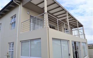4 Bedroom House in Sunset Estate