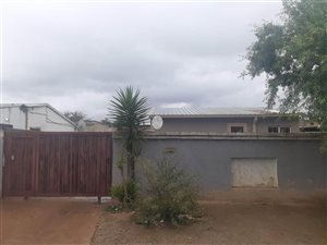 3 Bed House in Protea Glen