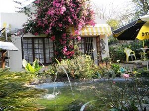1 Bed Garden Cottage in Hurlingham Manor