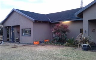Farm with House in Glendonald AH
