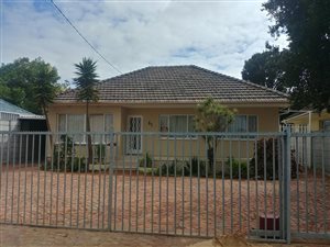 4 Bed House in Boston