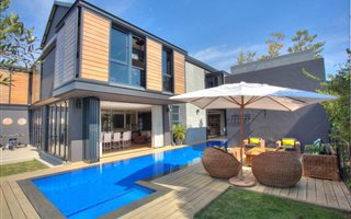 6 Bedroom House in Steyn City