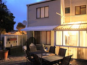 3 Bed Duplex in Tableview
