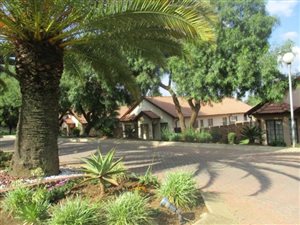 3 Bed Cluster in Johannesburg Central and CBD