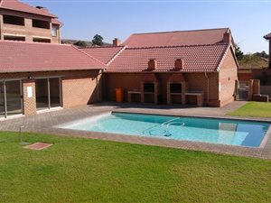 2 Bedroom Flat in Magalieskruin